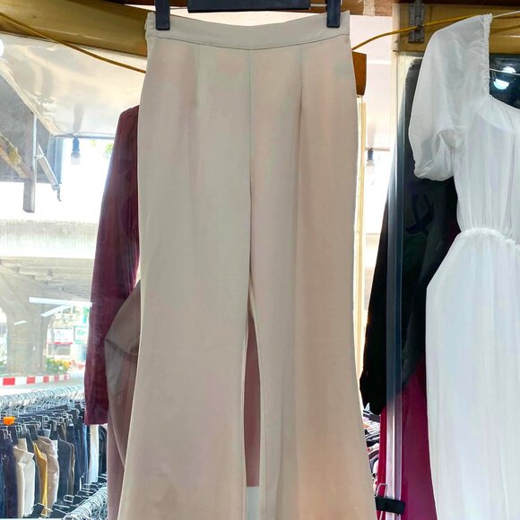 Pants - High-waisted flared office trousers
